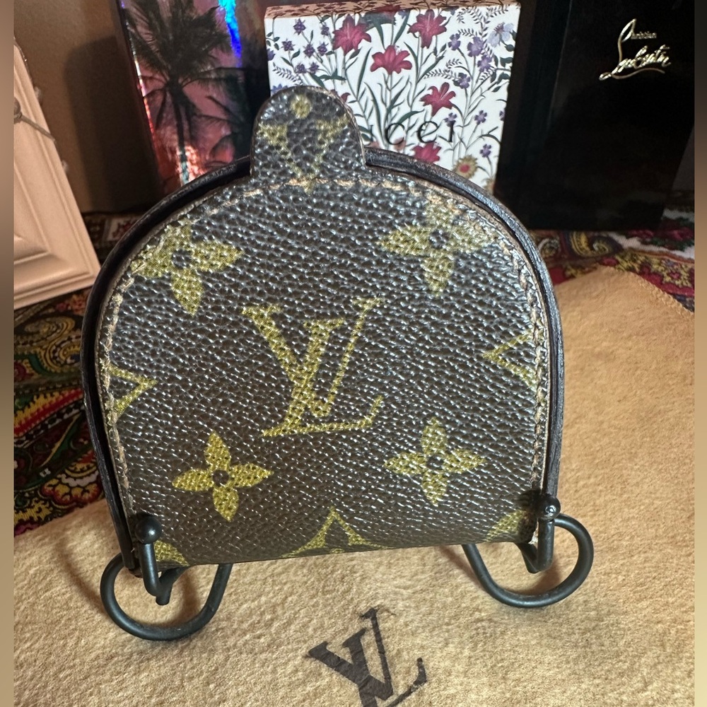 Louis Vuitton vintage Monogram coin Pouch with COA